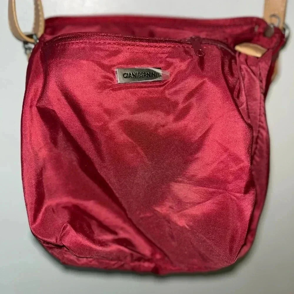Giani Bernini Color Block Leather
Crossbody/Shoulder Strap Bag - Picture 7 of 8